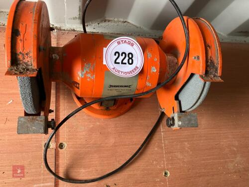 SILVERLINE 200MM BENCH GRINDER (228)