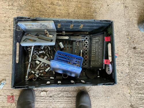 SOCKET SET, SCREW BITS, SOCKETS (213)