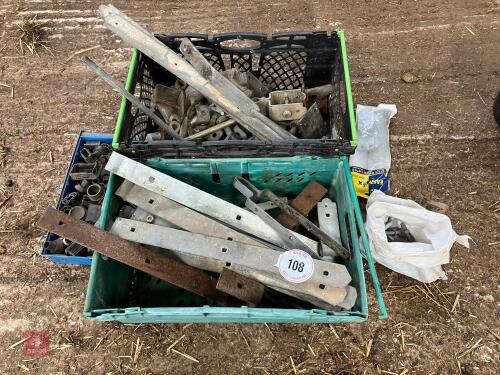 LARGE QTY OF GATE FURNITURE (108)