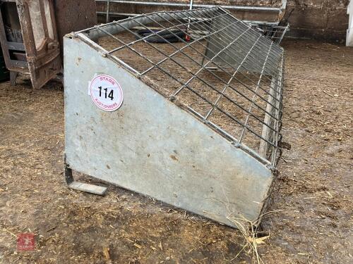4' 6'' HOOK-OVER HAY RACK (114)
