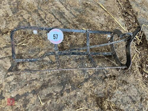 SADDLE RACK (57)