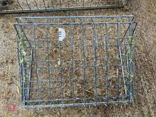 2 X 2' 6'' HAY RACKS (115)