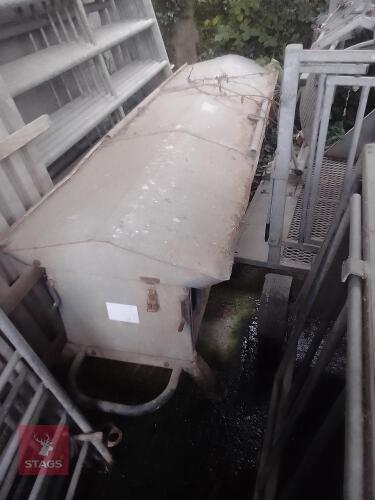 DOUBLE SIDED LAMB CREEP FEEDER