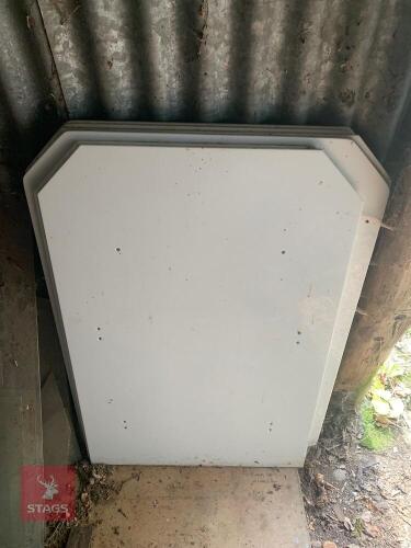 6 VITROLITE SPLASHBACKS
