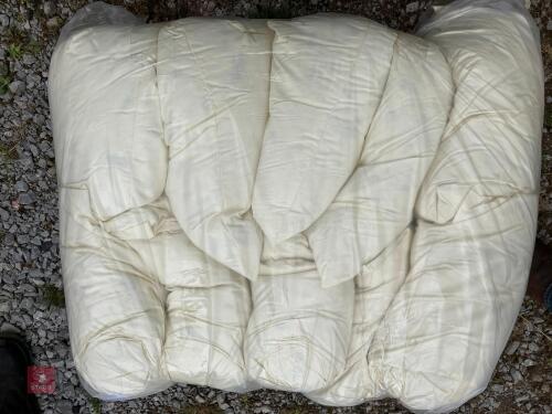 10 X 56CM X 56CM CUSHIONS (260)