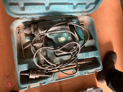 MAKITA HR6210 DRILL/BREAKER (233)
