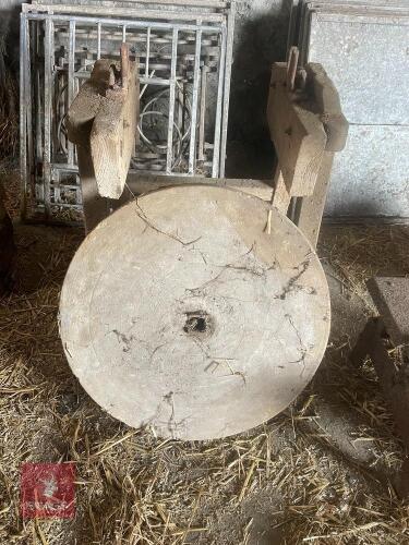 GRINDING STONE & STAND