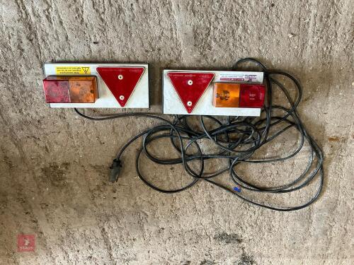 MAGNETIC REAR LIGHTS
