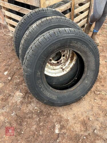 2 CRATES OF LAND ROVER WHEELS & TYRES(6)