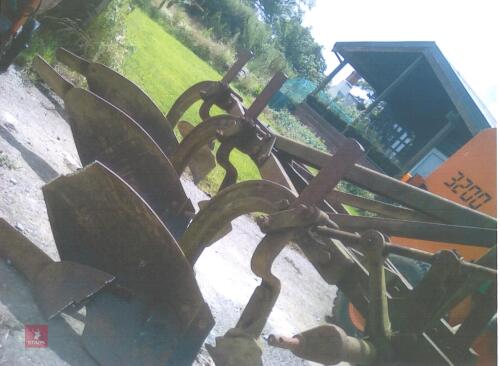 MF BAR POINT 3 FURROW PLOUGH (S/R)