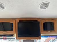 2000 R-VISION MOTOR CARAVAN - 17
