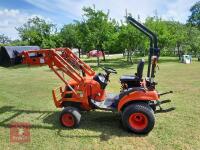 2015 KIOTI CS26 TRACTOR C/W POWER LOADER
