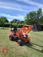 2015 KIOTI CS26 TRACTOR C/W POWER LOADER - 5