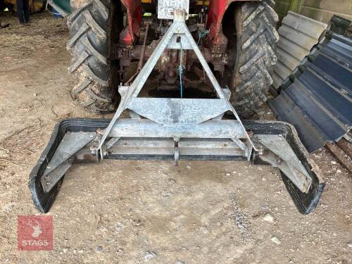 TWOSE YARD SCRAPER