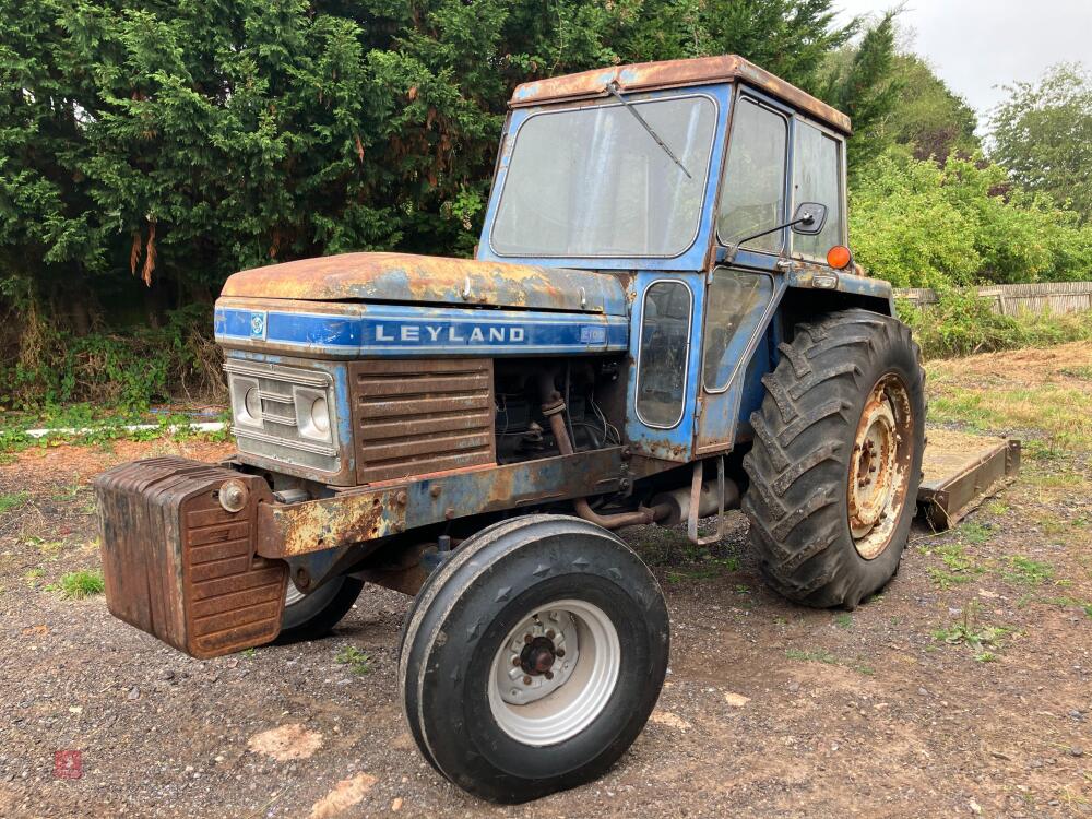 LEYLAND 2100 2WD TRACTOR