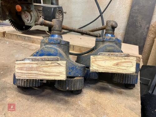 PAIR OF FLOORBOARD CLAMPS