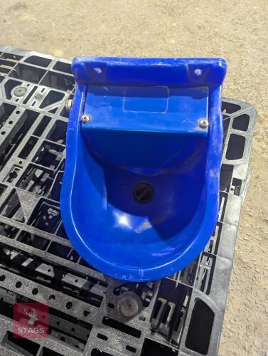 4L WATER TROUGH