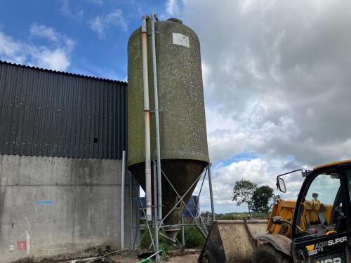 APPROX 20T FIBREGLASS FEED BIN