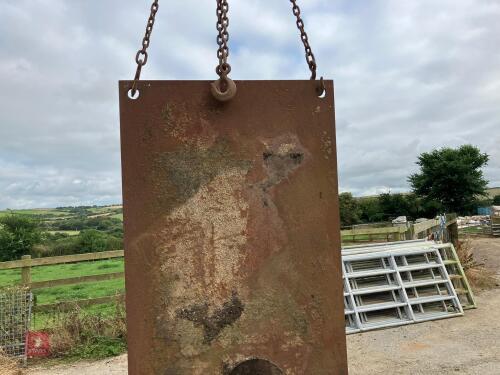 2.4M X 1.2M ROAD PLATE