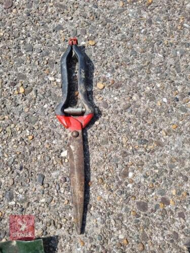 PAIR OF JAKOTI SHEEP SHEARS