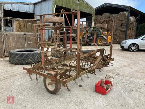MASSEY FERGUSON137 SPRINGTINE CULTIVATOR