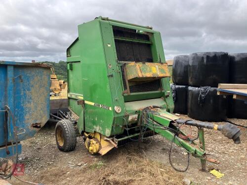 JOHN DEERE 550 ROUND BALER