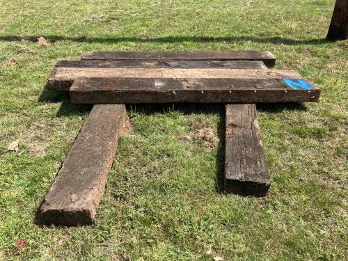 6 APPROX 8' RAILWAY SLEEPERS (N)
