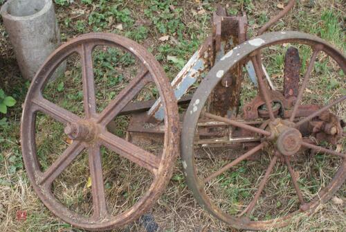 PAIR OF BINDER WHEELS