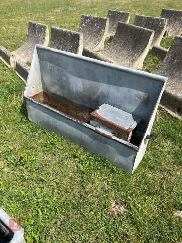 WALL GALVANISED WATER TROUGH