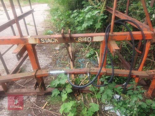 STACKOVER 40 SMALL BALE CARRIER