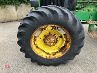 1990 JOHN DEERE 3350 4WD TRACTOR - 34