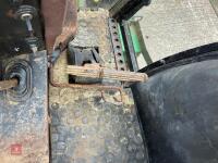 1987 JOHN DEERE 2450 4WD TRACTOR - 6