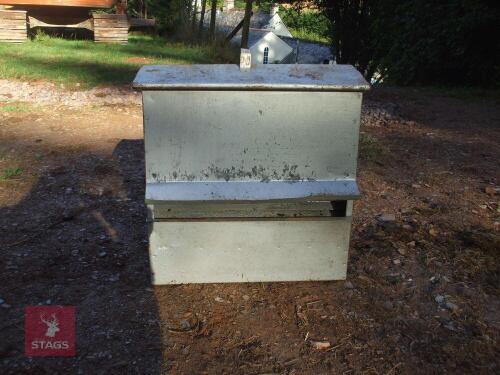 AD LIB POULTRY FEEDER