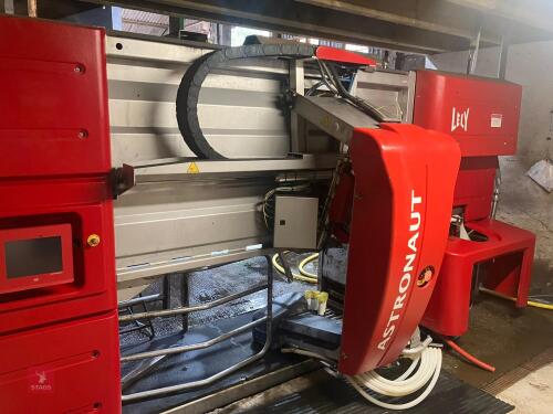 2 LELY A3 MILKING ROBOTS