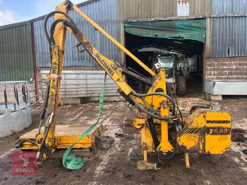 2002 MCCONNEL PA95 HEDGE TRIMMER