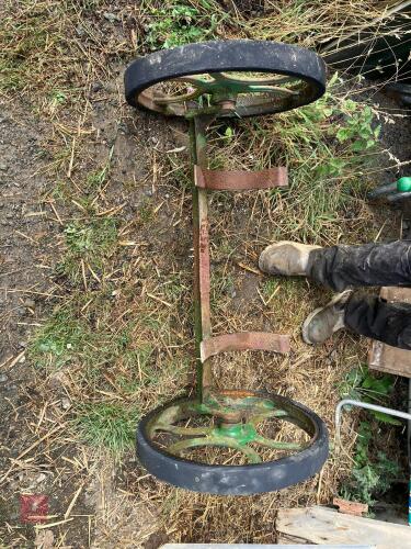 CYLINDER MOWER CARRIER