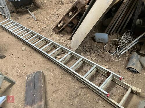 ALUMINIUM EXTENDING LADDER