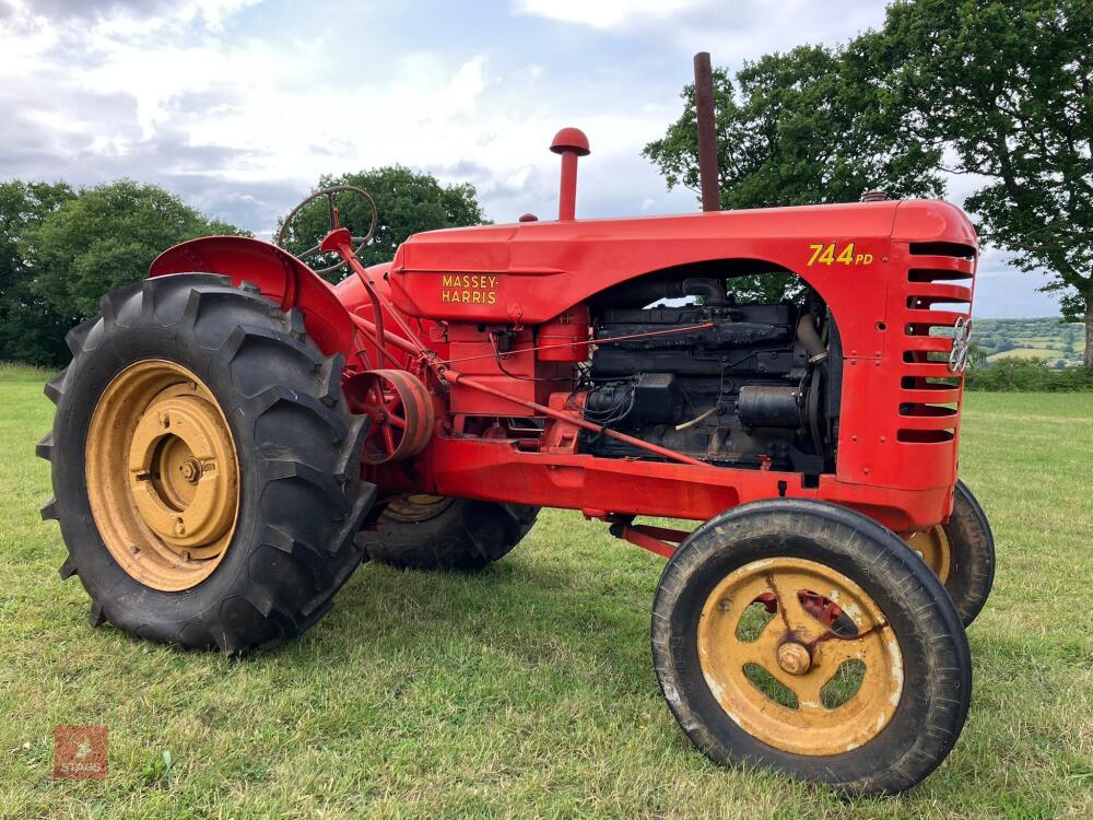 MASSEY HARRIS 744PD 2WD TRACTOR