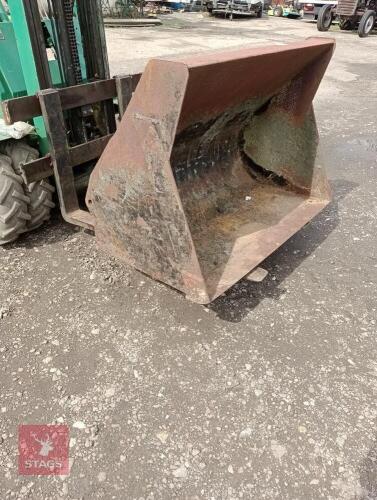 MASSEY FERGUSON LOADER BUCKET