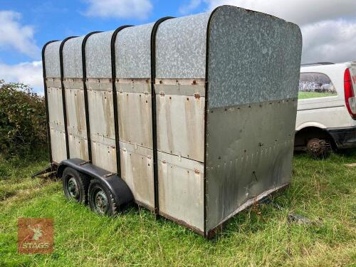 10' LIVESTOCK TRAILER (S/R)