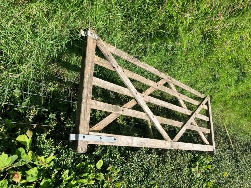 10' WOODEN FIELD GATE