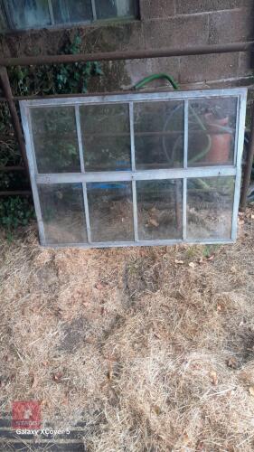 8 PANEL CRITTALL METAL FOLD DOWN WINDOWS