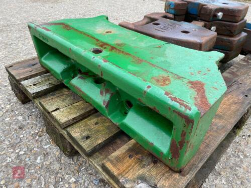 JOHN DEERE WEIGHT CARRIER