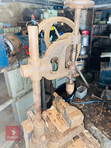 MANUAL PILLAR DRILL