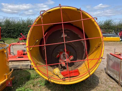 2002 TEAGLE TOMAHAWK 404 BALE SHREDDER