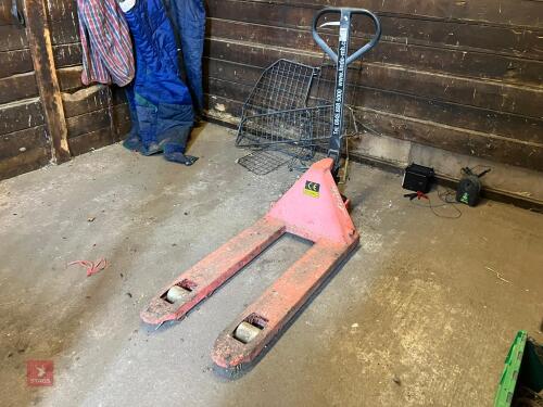 LINDE PALLET TRUCK