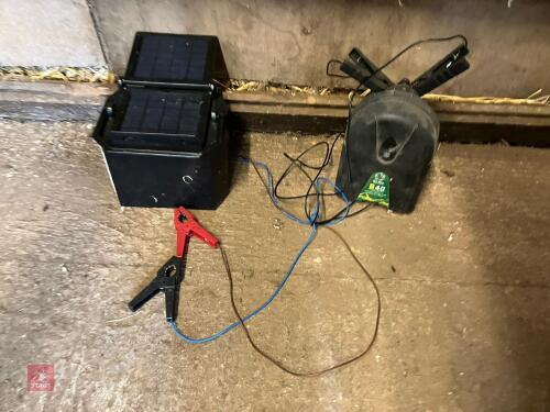 2 ELECTRIC FENCERS