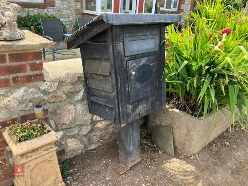 DRIVEWAY/LANE POST BOX