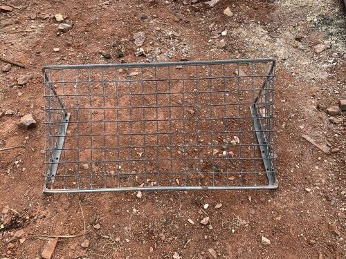 METAL HAY RACK