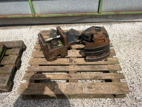 SET OF CASE FARMALL WEIGHTS
